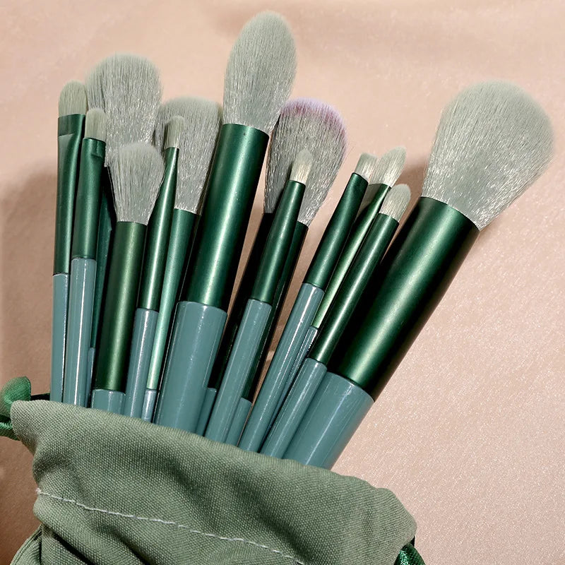 Makeup Brush Set – Essential Beauty Tools
