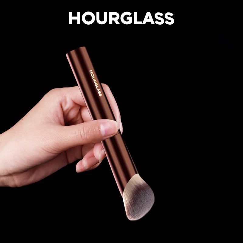 Hourglass No.21 Soft Foundation Brush